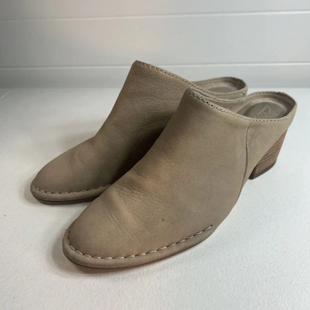Clarks Women’s Leather Mule Size 7.5 Taupe Block Heel Smooth Nubuck